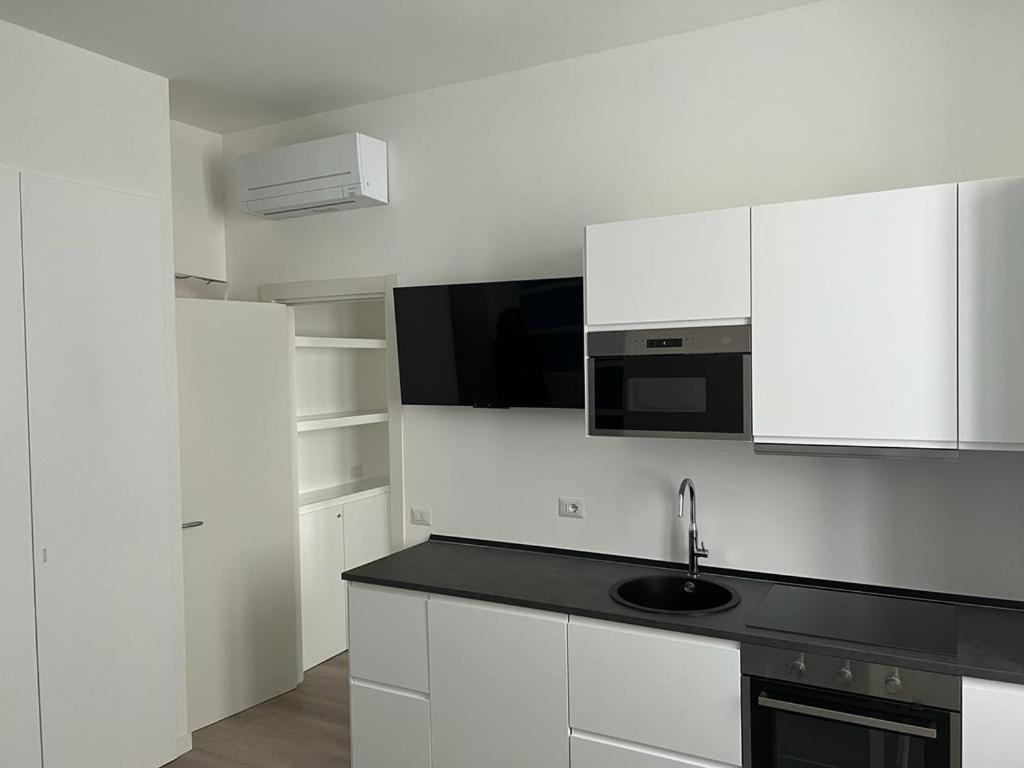 Prestige Boutique Homes - Arco Della Pace 2 Милан Экстерьер фото